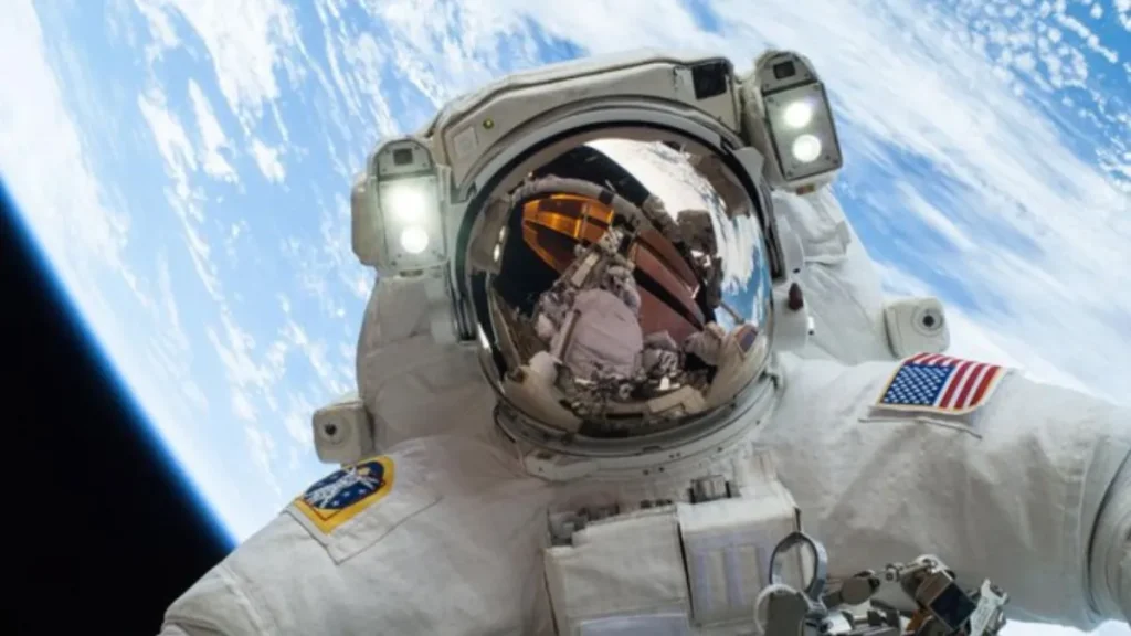 Netflix पर पहली बार NASA लाइव! ‘NASA+’ से अब देखें रॉकेट लॉन्च और स्पेसवॉक लाइव