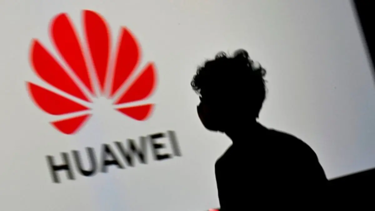 Huawei AI chip cluster, Huawei Atlas 950 SuperCluster, CloudMatrix 384 specs, Ascend AI chips roadmap, Huawei vs Nvidia AI competition