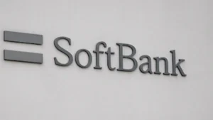 SoftBank का बड़ा दांव: AI में निवेश, कर्मचारियों की छंटनी से मचा हड़कंप